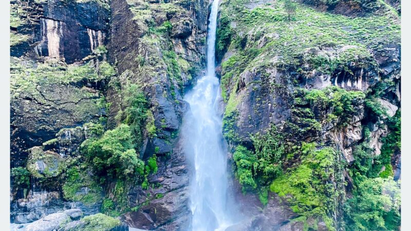 Bung Waterfall in Chame, Manang District Attracts Tourists