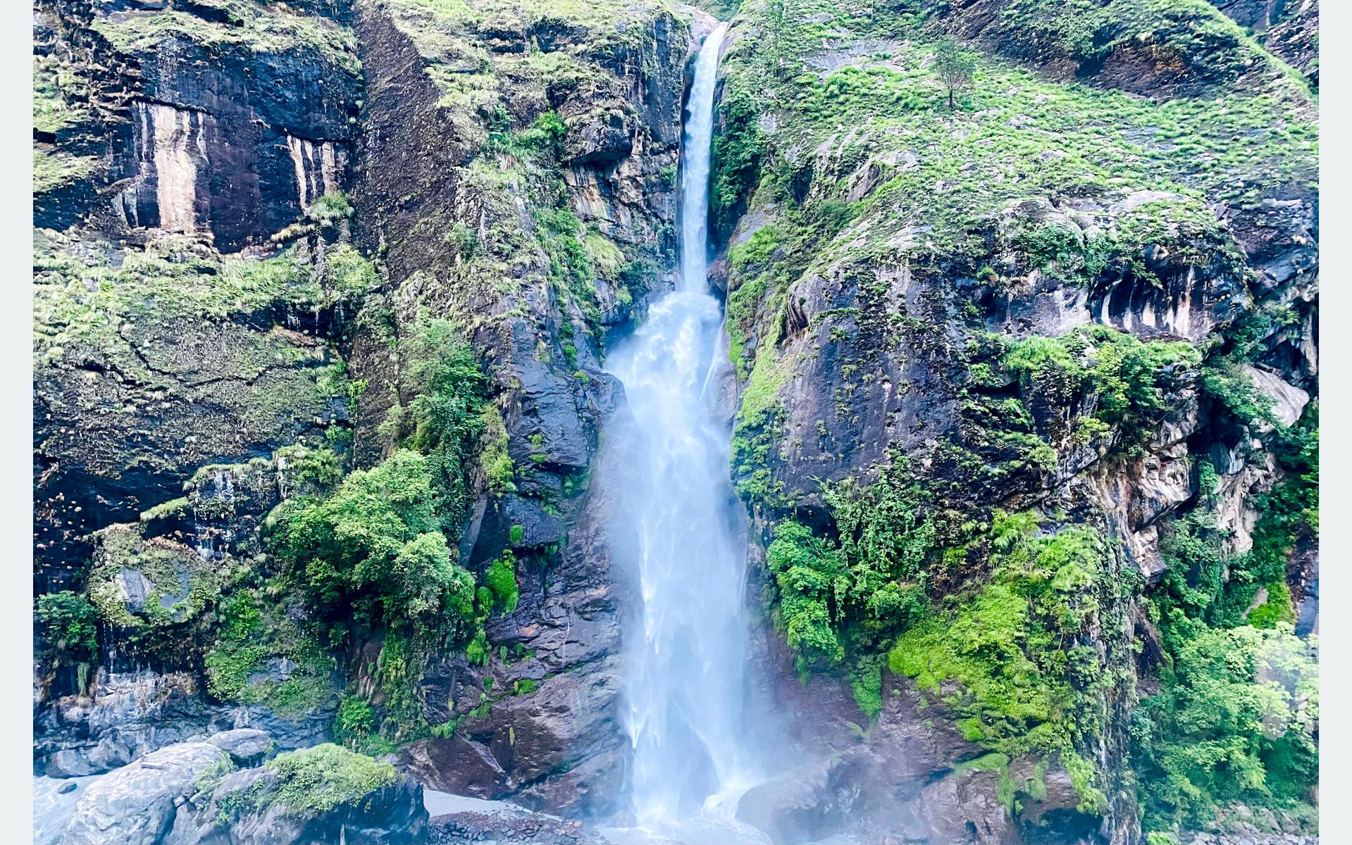 Bung Waterfall in Chame, Manang District Attracts Tourists