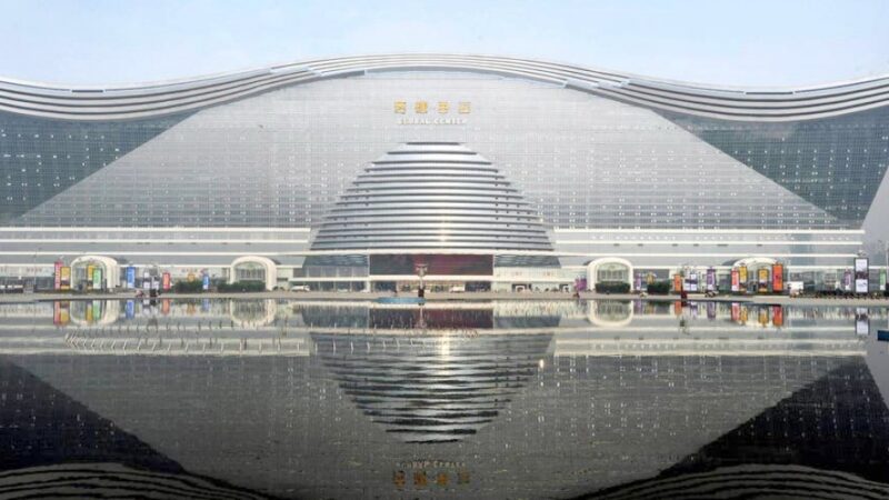 Harbin’s Ice City Opens as a Premier Tourist Attraction in Northern Heilongjiang