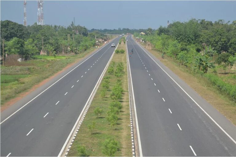Road Expansion Halts Affecting Tourism: Alternative Routes Recommended