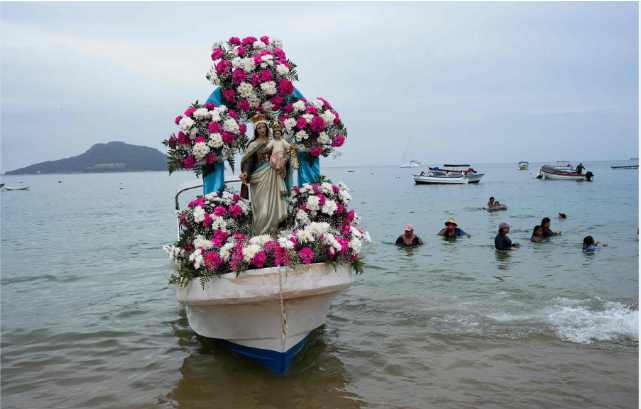 Fishermen Celebrate Virgen del Carmen Day with Ocean Procession in Taboga Island