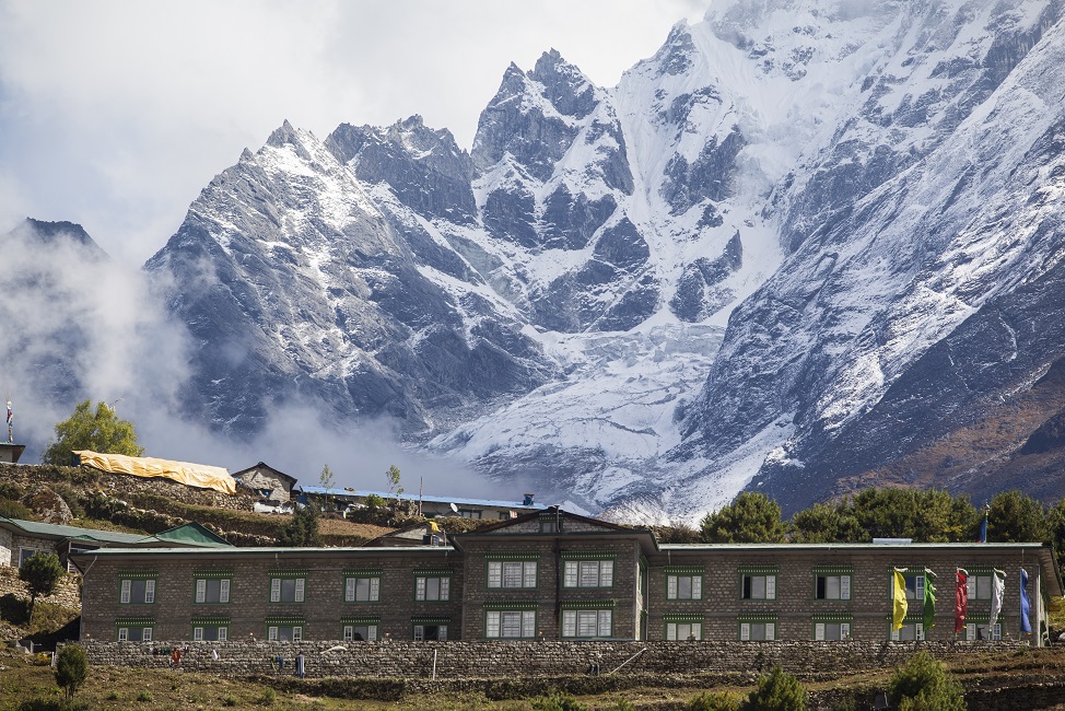 Climbers Flock to Manaslu and Other Peaks for Autumn Expedition