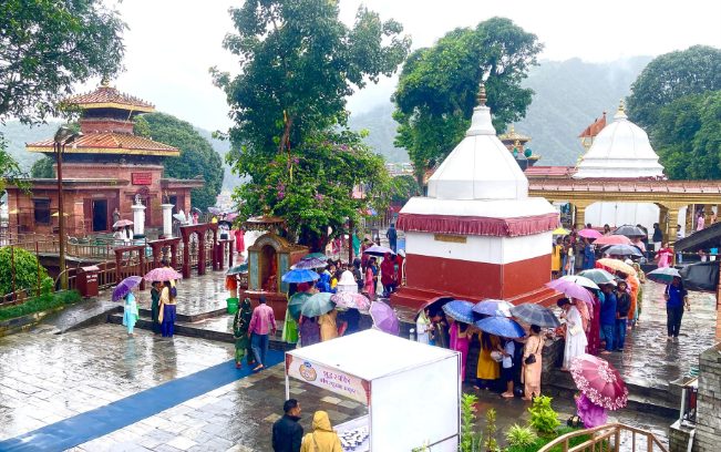 Devotees Visit Pokhara’s Bindhyabasini Temple Amidst Rain on the First Monday of Shrawan