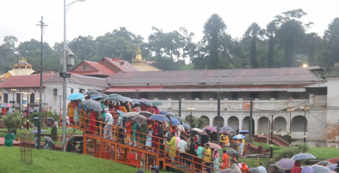 Countrywide Devotees Flock to Shiva Temples on the First Monday of Shrawan