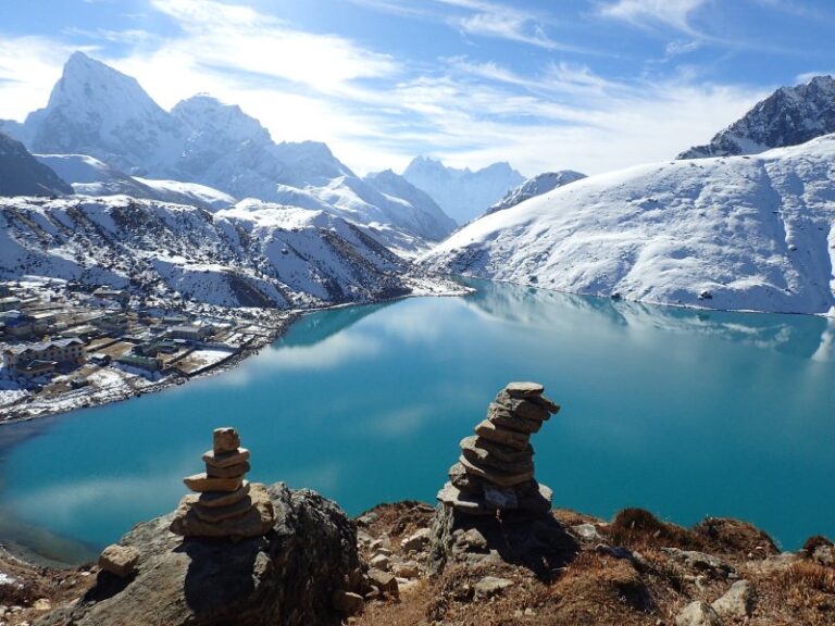 Explore the Natural Wonders of Nepal with the Gokyo Lakes Trek