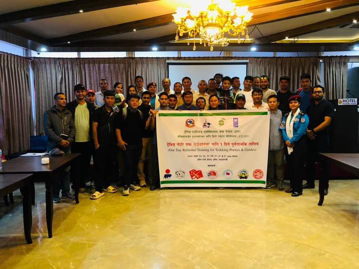 Successful Completion of One-Day Refresher Training for Trekking Porters and Guides