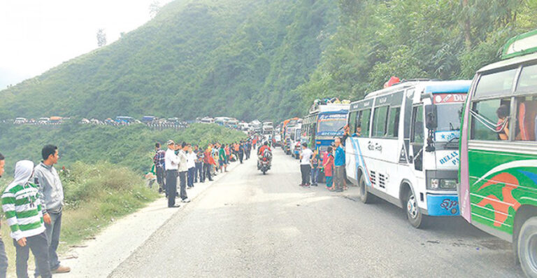 Obstruction on Prithvi Highway Disrupts Travel Plans: Tourists Advised to Seek Alternatives