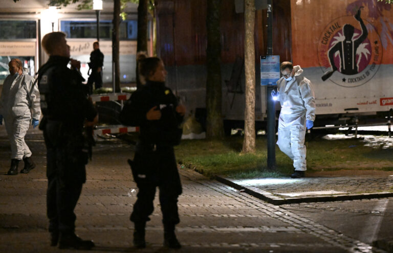 Knife Attack at Solingen Festival Leaves Three Dead, Four Injured; Manhunt Underway