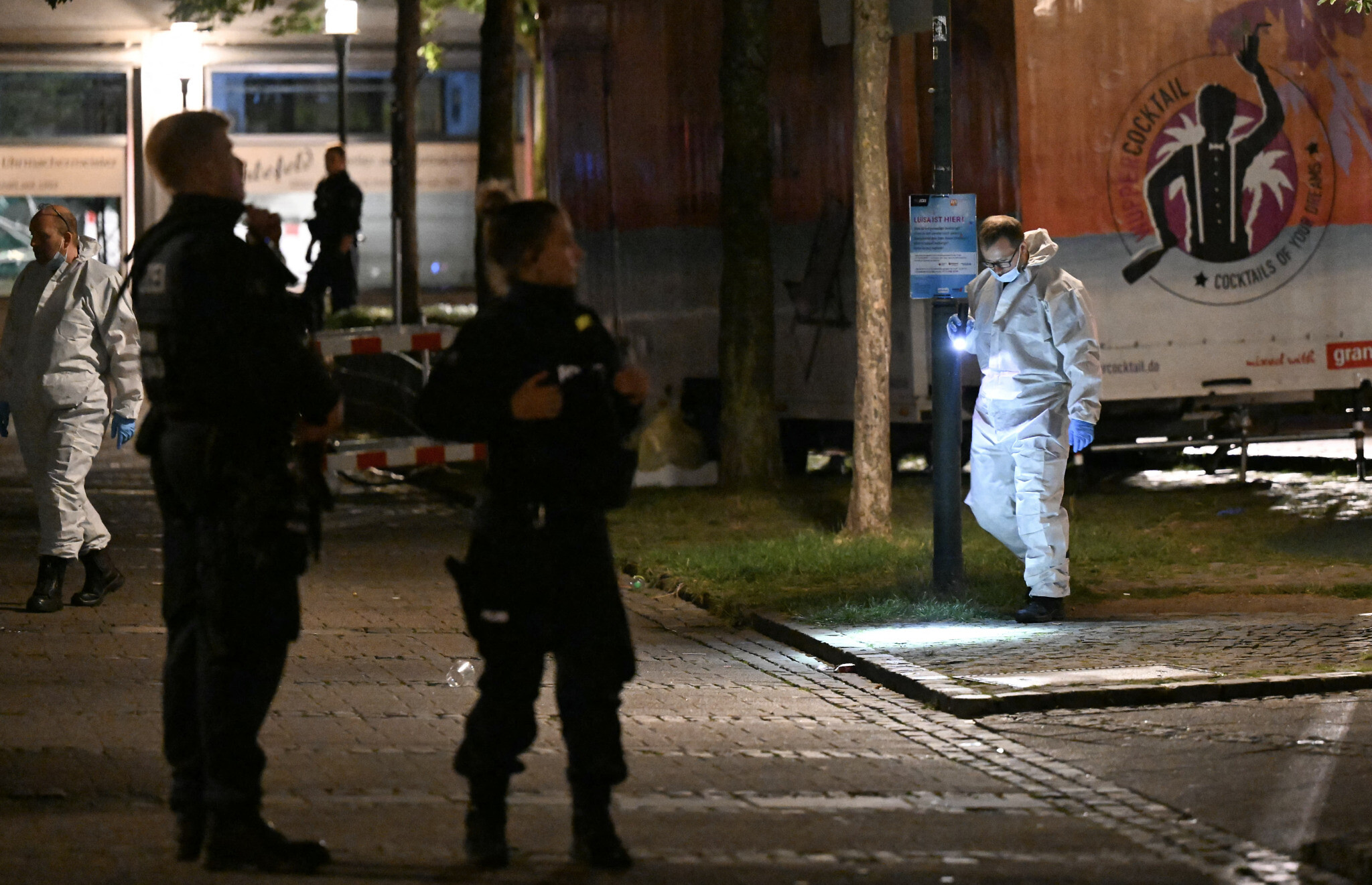 Knife Attack at Solingen Festival Leaves Three Dead, Four Injured; Manhunt Underway