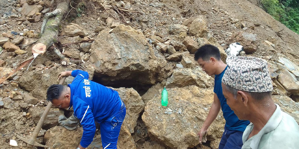 Landslide Disrupts Buddhasingh Roadway in Tanahu, Impacting Tourism and Local Commutes