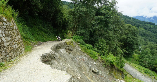 Road Blockage to Ghodepani in Annapurna Gaunpalika Disrupts Tourism and Local Life
