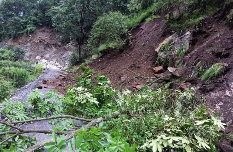 Landslide Disrupts Saljhandi-Dhorpatan Road, Stranding Devotees Returning from Dhorbarah Temple