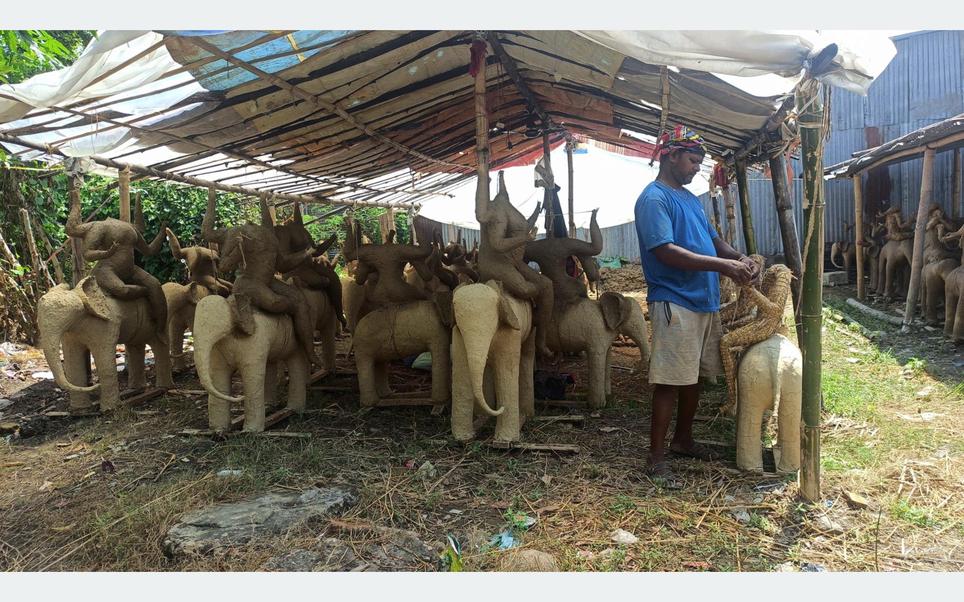 Surge in Demand for Vishwakarma Idols Ahead of Vishwakarma Puja