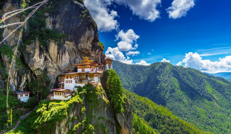 Bhutan Lifts Restrictions on Visitor Numbers, Aiming for High-Value Tourism