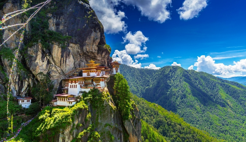 Bhutan Lifts Restrictions on Visitor Numbers, Aiming for High-Value Tourism