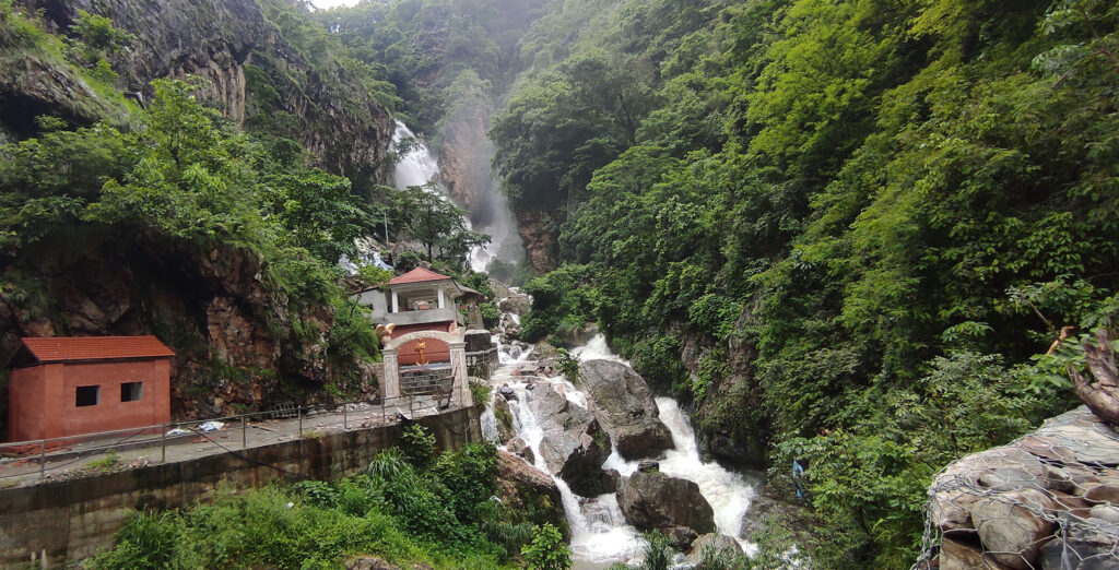 Aina Pahara in Aanbukhaireni Gains Popularity as Emerging Tourist Destination