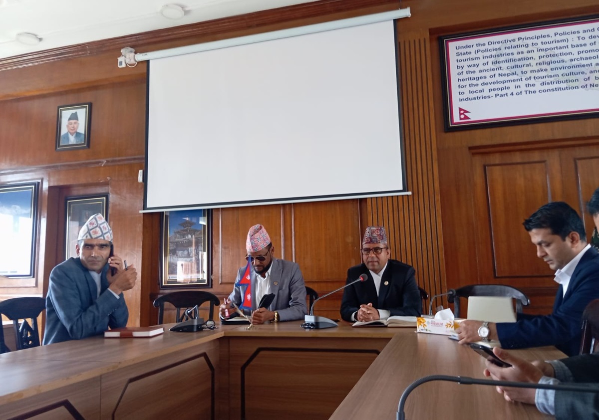 Tourism Minister Badri Pandey Proposes High-Level Investigation Committee on Air Accidents