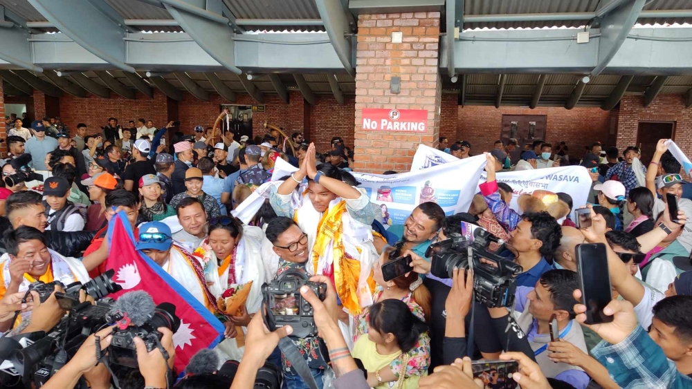 Nepal Welcomes Mountaineers Who Set World Records on Shishapangma Summit