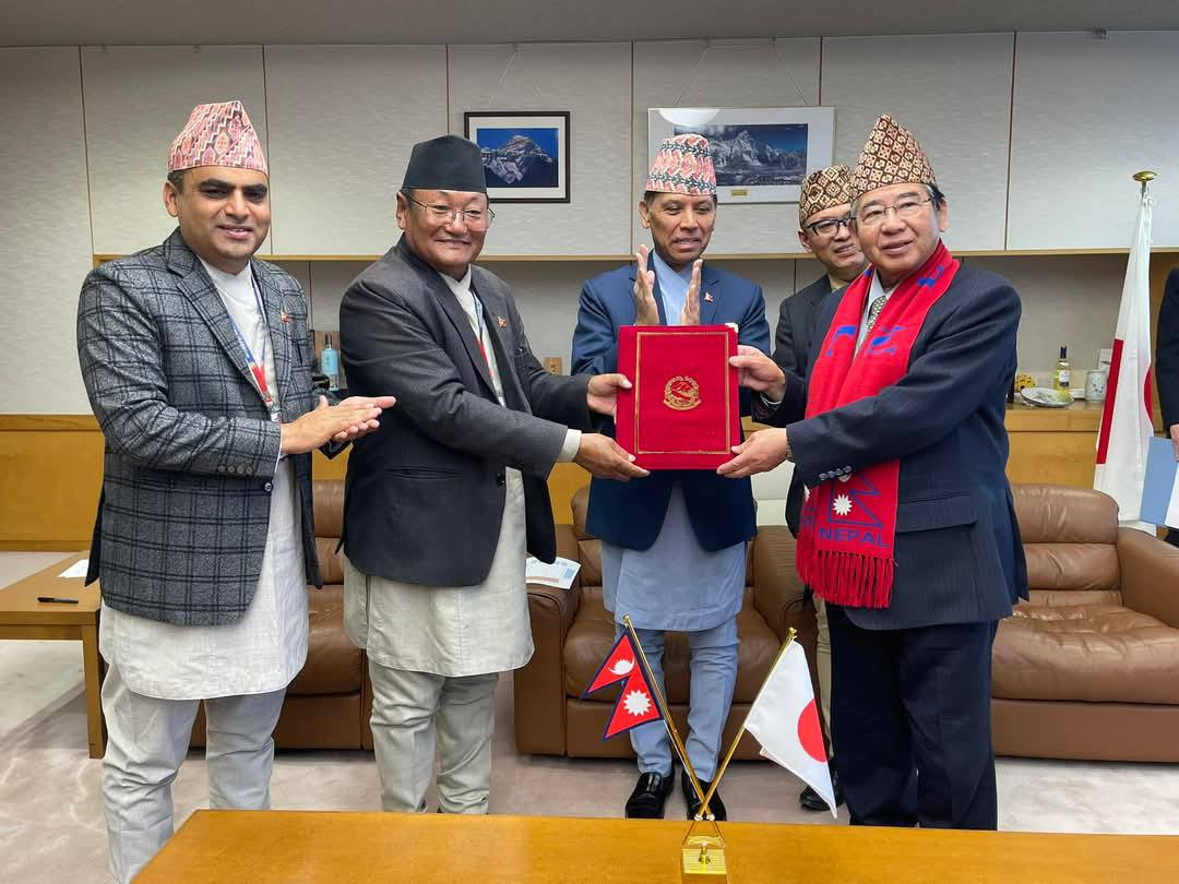 Fujinomiya Embraces Mandandeupur in a Powerful Partnership