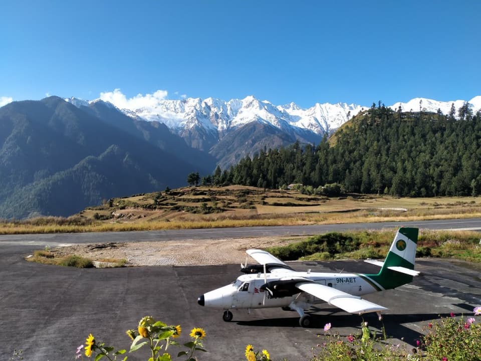 Flight Halt at Suketar Airport Creates Major Travel Crisis