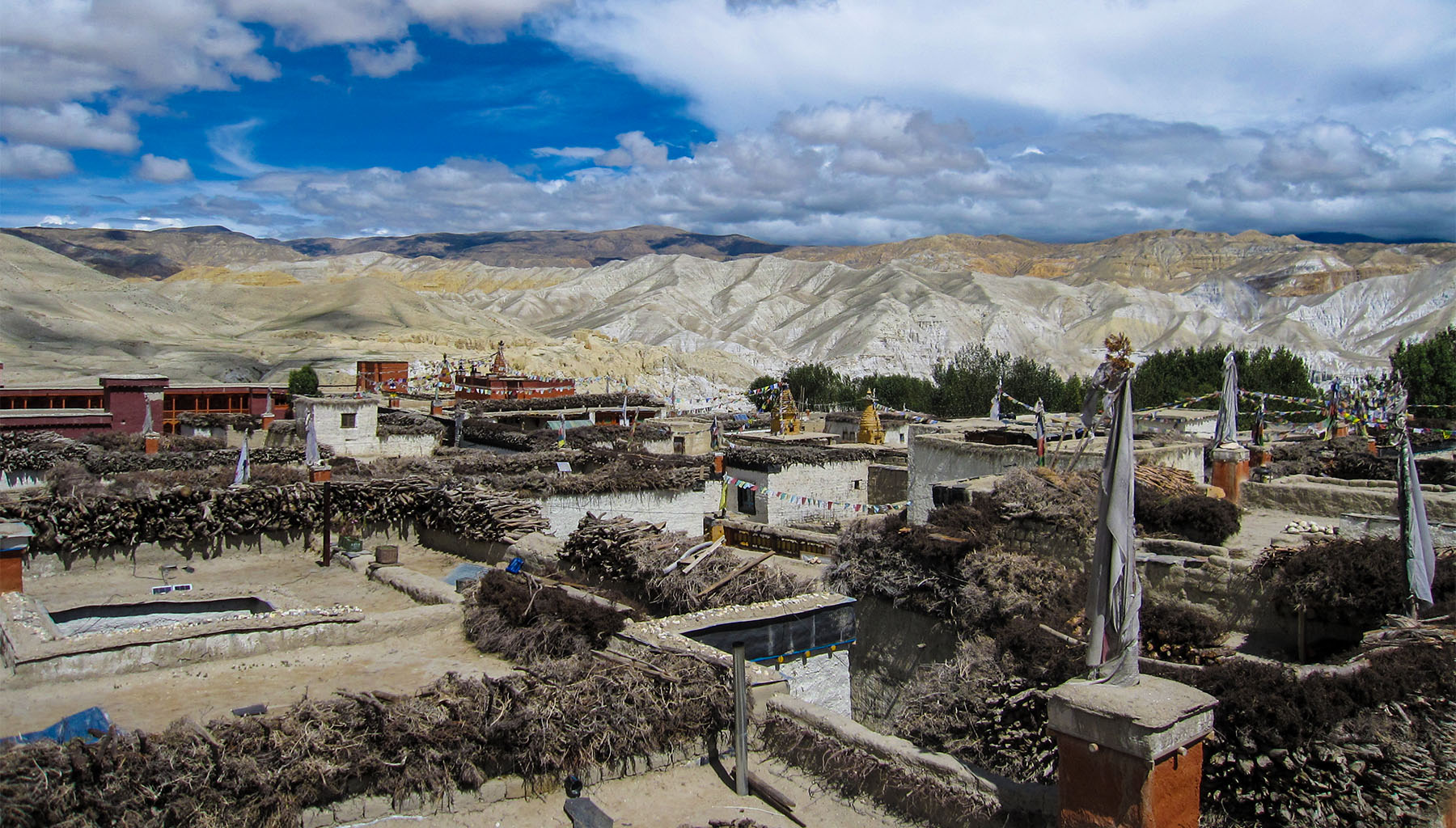 Surge in Domestic Tourists at Korala Pass Amid Improved Road Connectivity