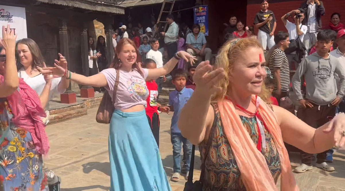 Bandipur’s Vibrant Street Food and Culture Festival Enthralls Global Visitors