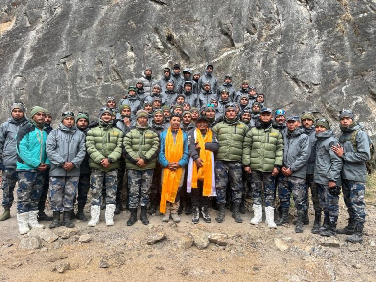 Mountaineering Rescue Training For Armed Police In Manang
