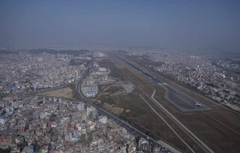 Five Mountain Flights Affected! Low Visibility Forces Emergency Diversions