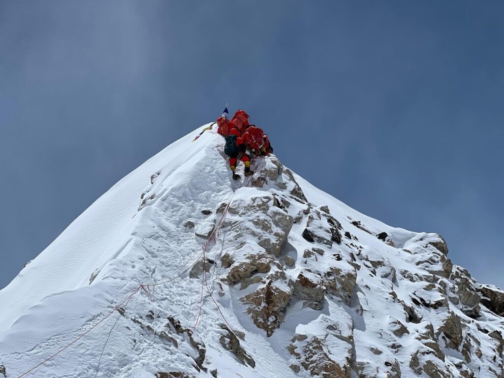 Historic Family Ascent on Mount Makalu Celebrated by 8K Expeditions