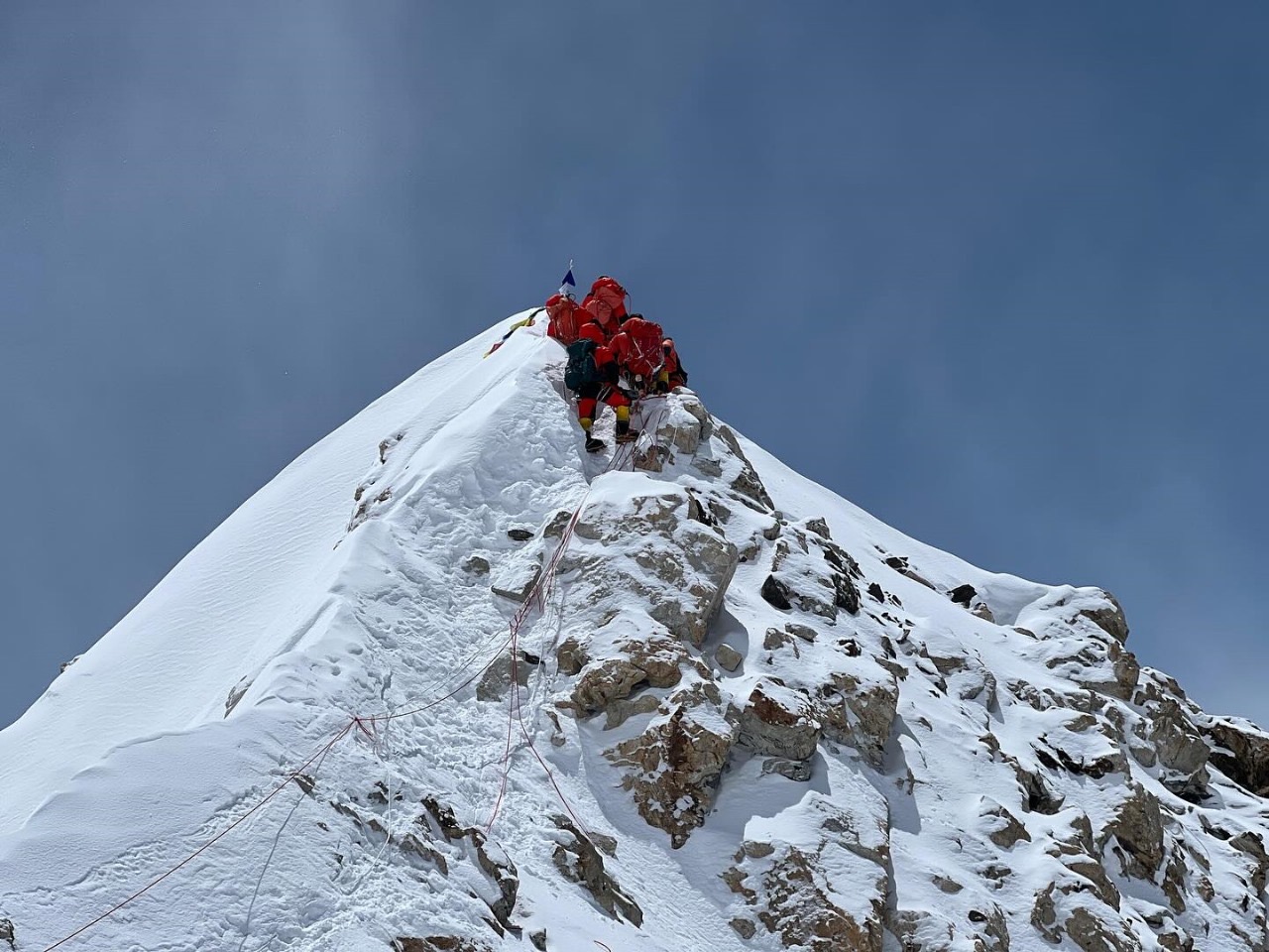 Historic Family Ascent on Mount Makalu Celebrated by 8K Expeditions