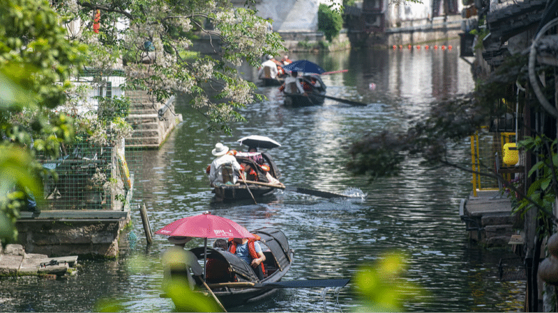 China Sees Tourism Boost During Labor Day Holiday