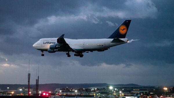 Lufthansa Flight Faced Mid-Air Emergency After Co-Pilot Fell Unconscious While Captain Was in Restroom