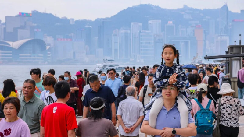 Record Surge: Hong Kong Welcomes 1.1 Million Tourists in Golden Week Frenzy