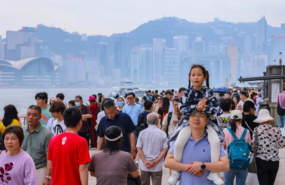Record Surge: Hong Kong Welcomes 1.1 Million Tourists in Golden Week Frenzy