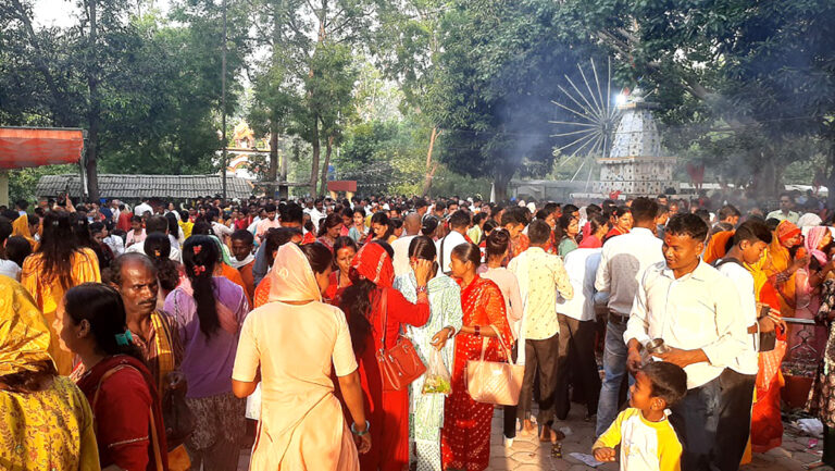 Massive Influx of Devotees at Behdaba Temple on the Occasion of Ganga Dashahara Festival