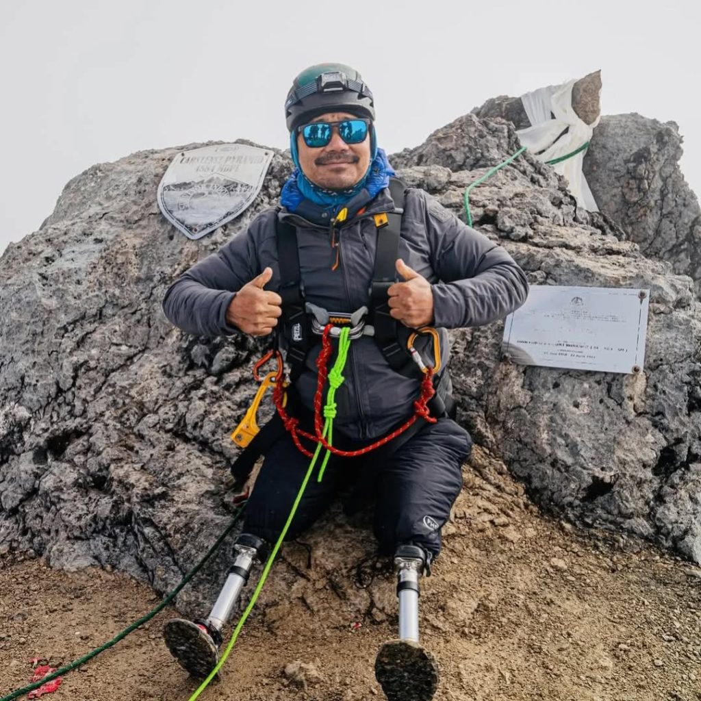 Fearless Hari Budha Magar Makes History on Oceania’s Highest Peak