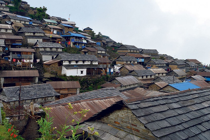 Annapurna Circuit Thrills Over 10,000 Tourists in Just Four Months