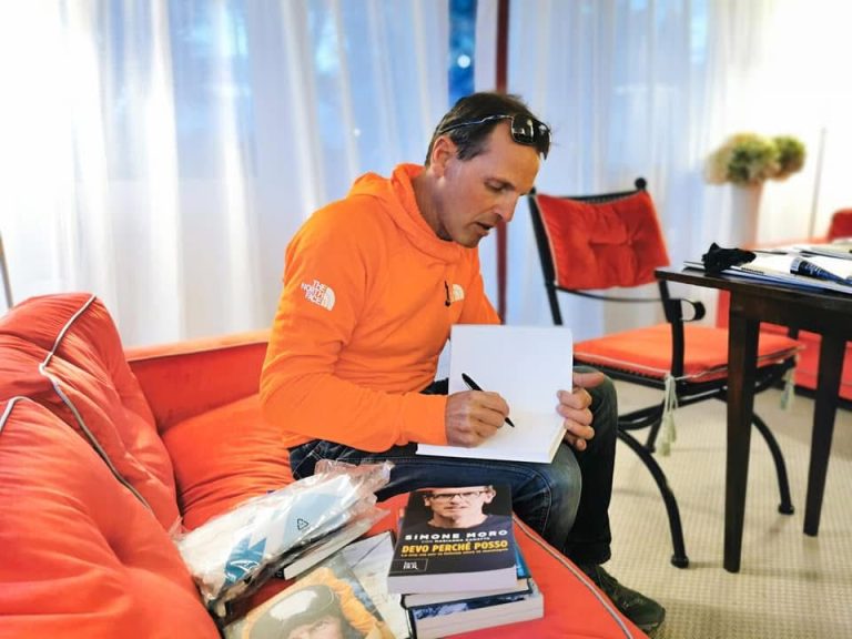 Simone Moro Evacuated from the Everest Region After Cardiac Arrest