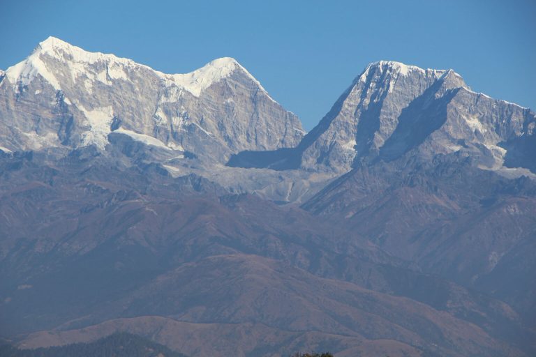 Himalayan Snow Declines Alarmingly as Khumbu Locals Witness Rapid Climate Change