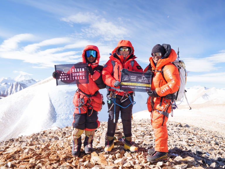 Himalayan Triumph: He Jing’s Team Conquers Two Unclimbed Nepalese Peaks