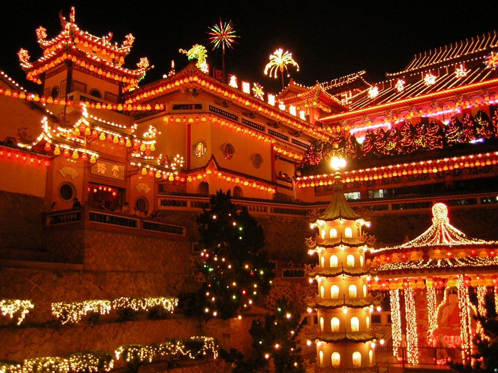 China Records Historic Tourism Boom During Extended Lunar New Year Holiday