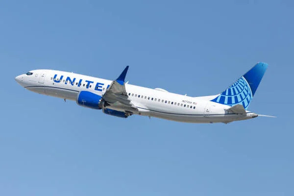 U.S. Airlines Navigate Rising Fuel Costs as Oil Prices Surge