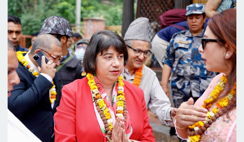 British Minister Seema Malhotra Pays Revered Visit to Sacred Pashupatinath Temple