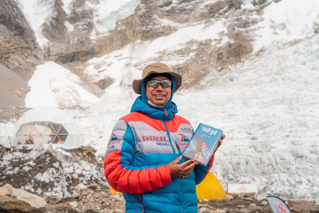 Spring 2026 Everest Season Shatters Expectations, Nears Historic 900-Summit Record