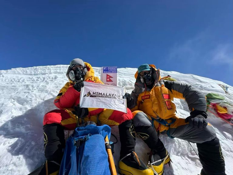 Chinese Climber Shi Junji’s Team Makes History with Double Everest–Lhotse Summit