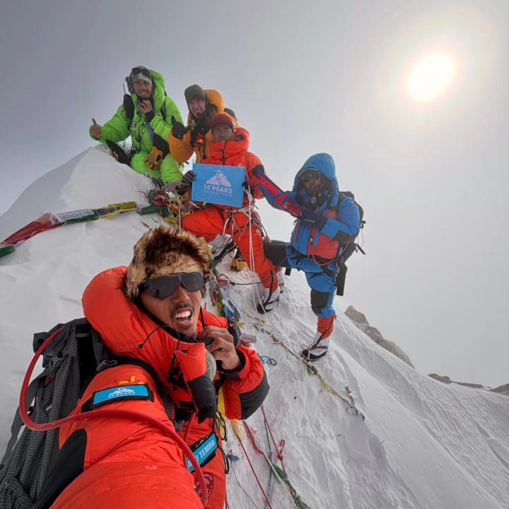 Makalu Summit