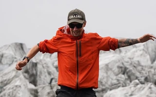 American Athlete Tyler Andrews Sets New Everest Speed Record