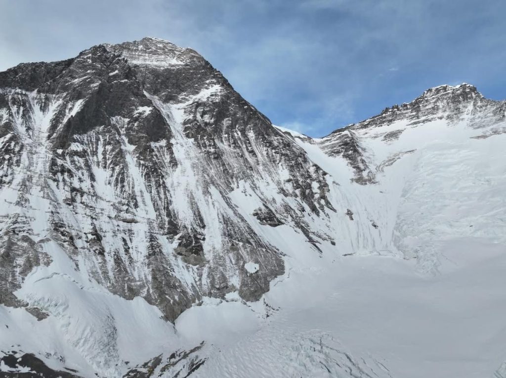Camp III Route Opened on Everest and Lhotse as Teams Push Toward Camp IV