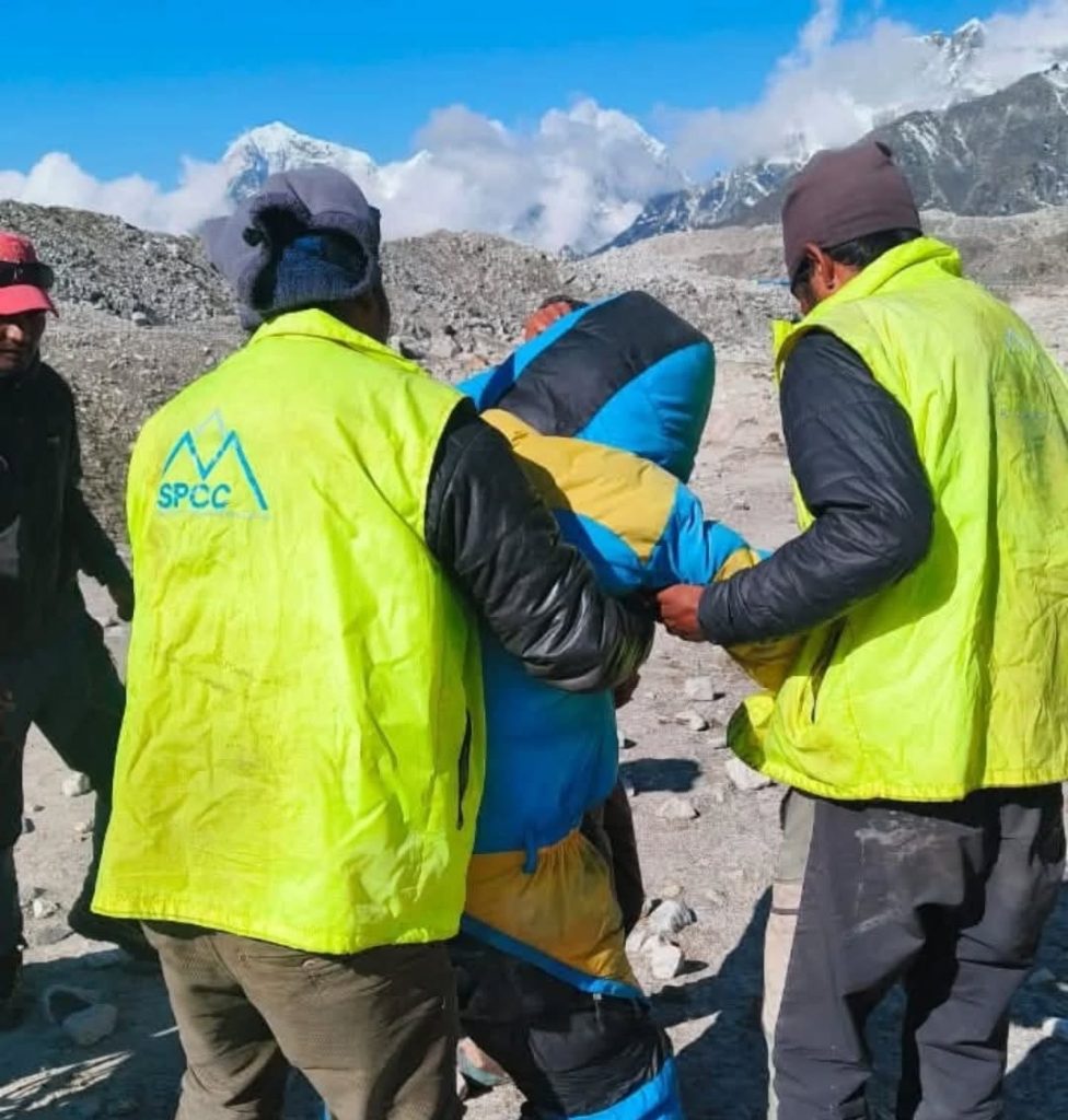 Missing Sherpa Guide Dawa Sherpa Rescued Alive on Mount Everest