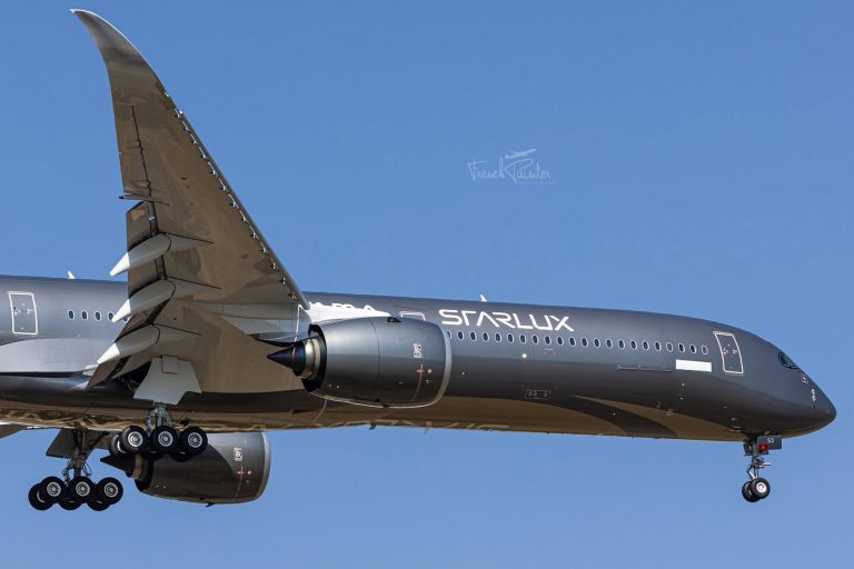 STARLUX Airlines Unveils Striking Silver Airbus A350-1000 in Landmark Collaboration with Japanese Artist Hajime Sorayama